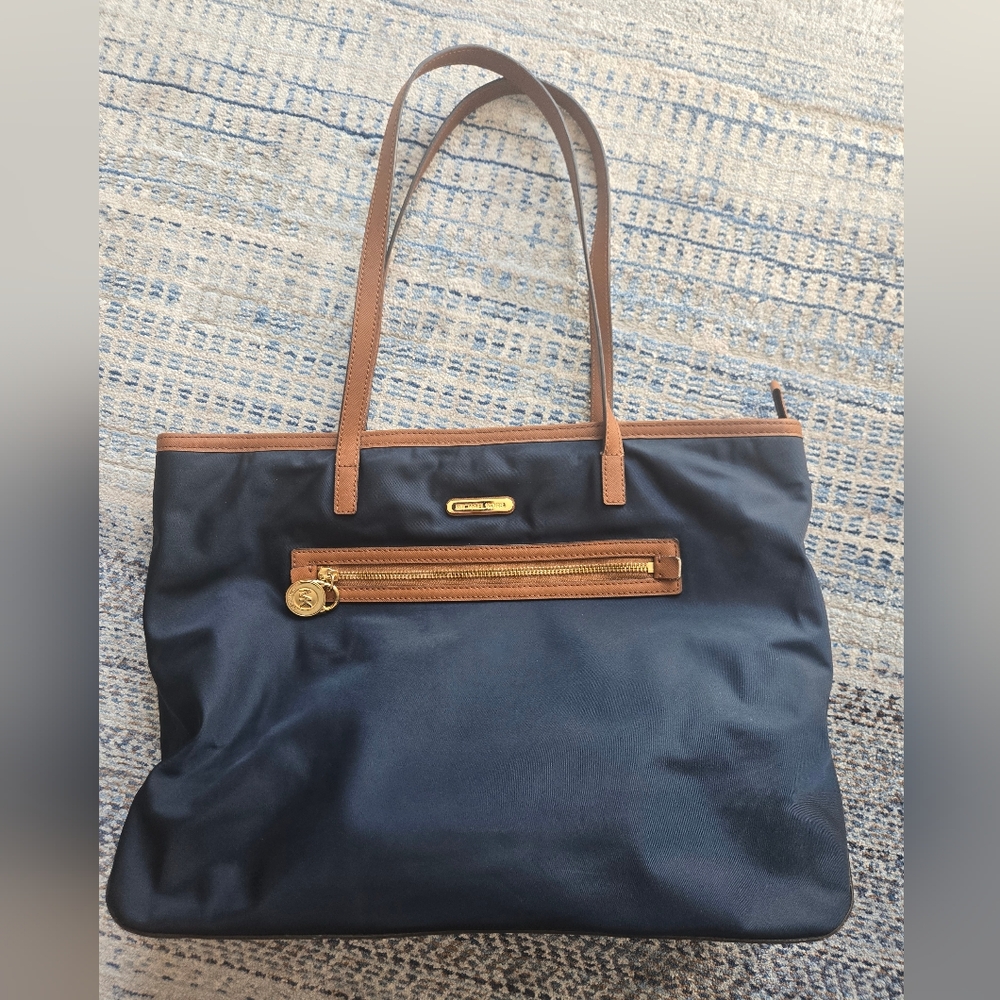 Michael Kors Navy and Tan Tote - Picture 3 of 16